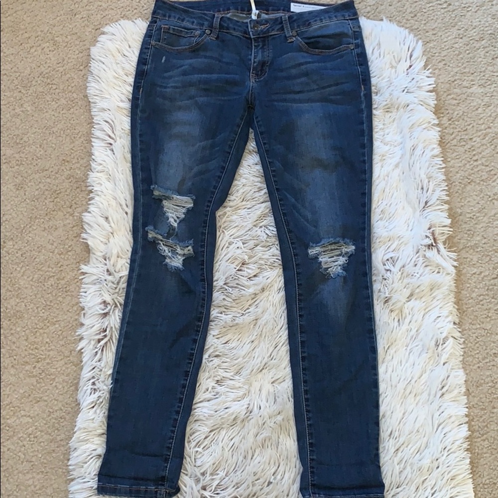 Blue skinny jeans